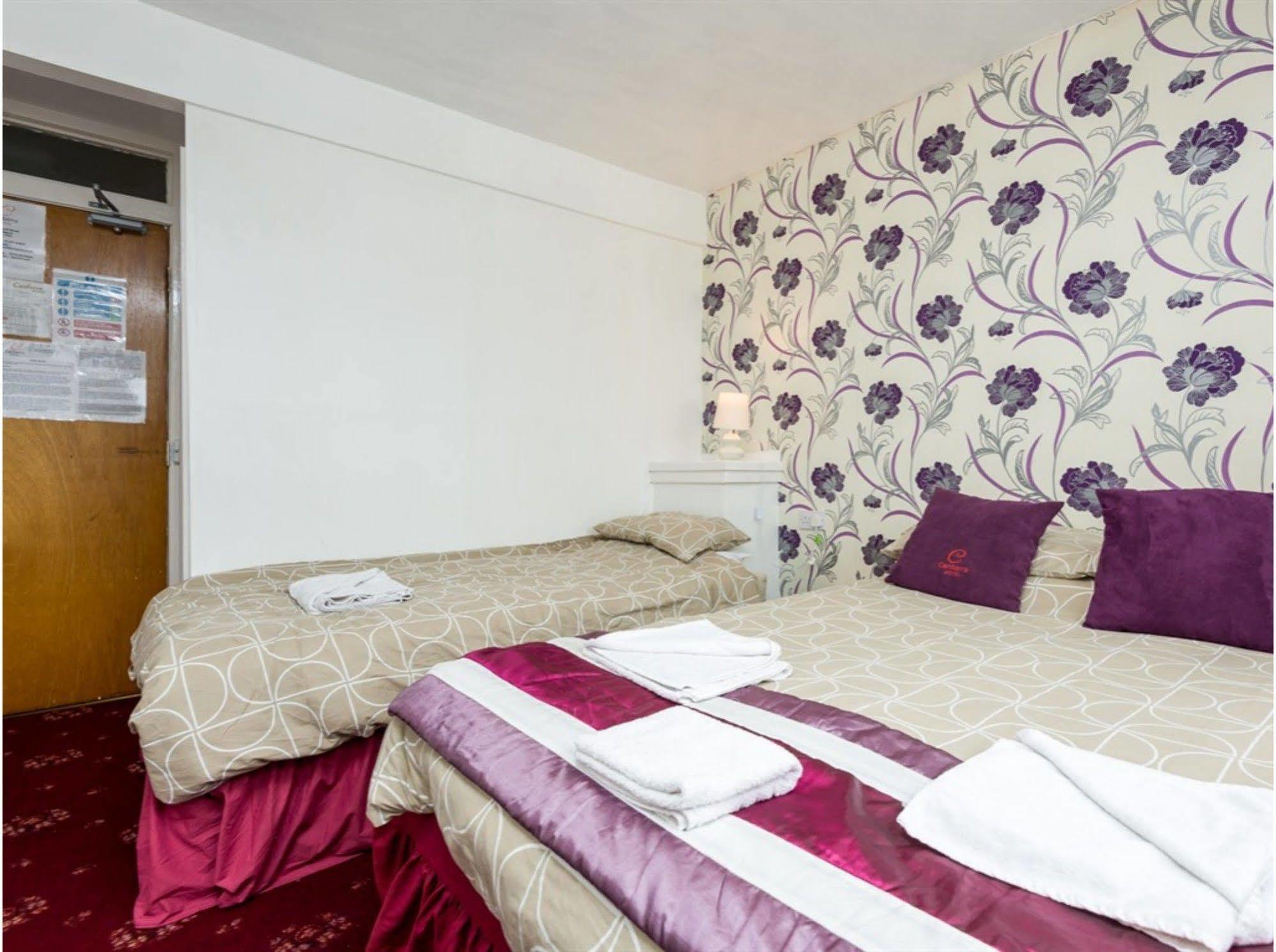 Uk Travel & Hospitality Ltd Ta Canberra Hotel Blackpool Exterior foto